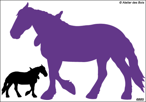 Cheval de trait avec collier modèle 3